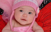 儿童红色系写真,捕捉童真岁月的温暖瞬间